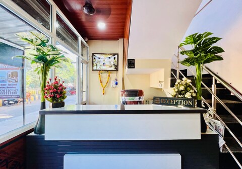 Hotel Mahakal Darshan & home stay