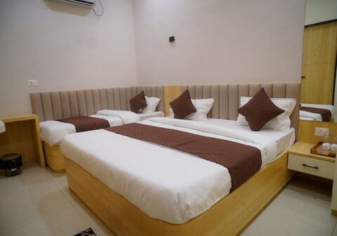 Hotel Shree Guru Ashray