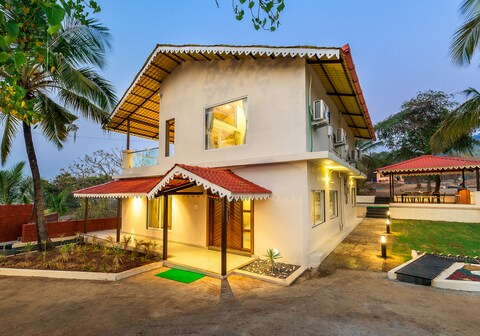 SaffronStays Coral Hues By The Beach