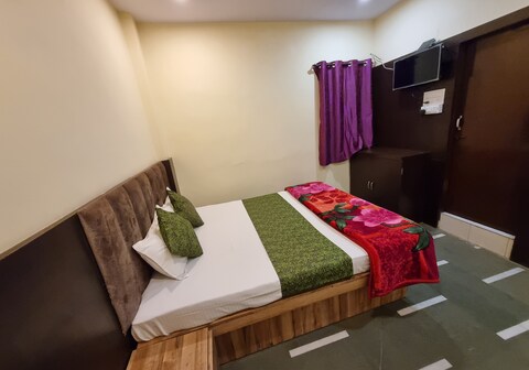 Hotel Shree Shivtam