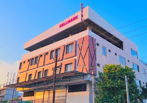 Hotel Hallmark