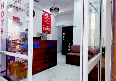 HOTEL JK