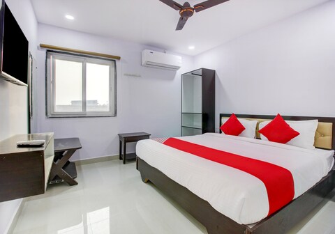 Hotel O Grand Mythri