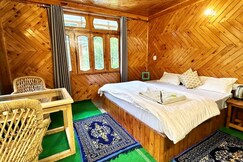 Blue sky home stay jibhi, Jibhi Blue sky home stay jibhi, Jibhi