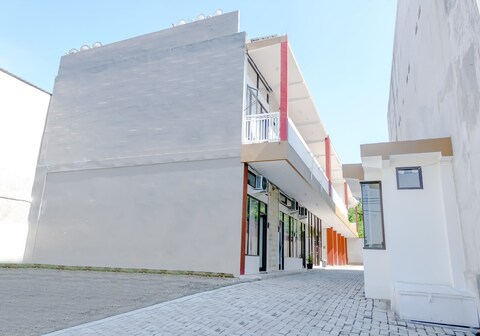 Capital O 2798 Semeru Residence Syariah