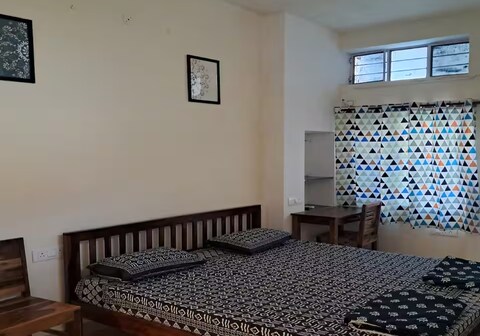 Bright & Peaceful Studio