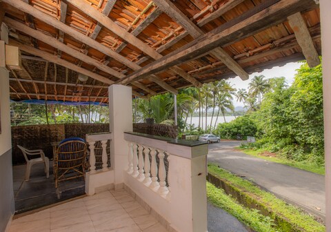 Studio,Rver& SeaView on Talpona road Wifi,Ac,prk