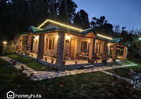 Stone cottage 2BR | Mukteshwar by homeyhuts
