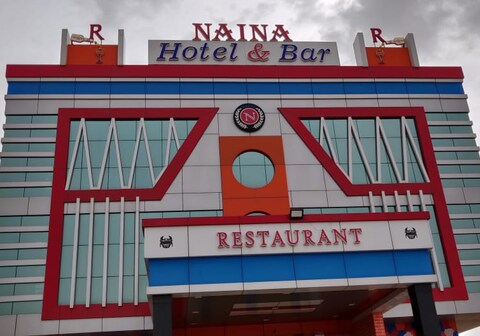 Naina Hotel Bar & Restaurant