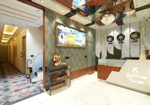 Levelup Plus Saffron Luxe