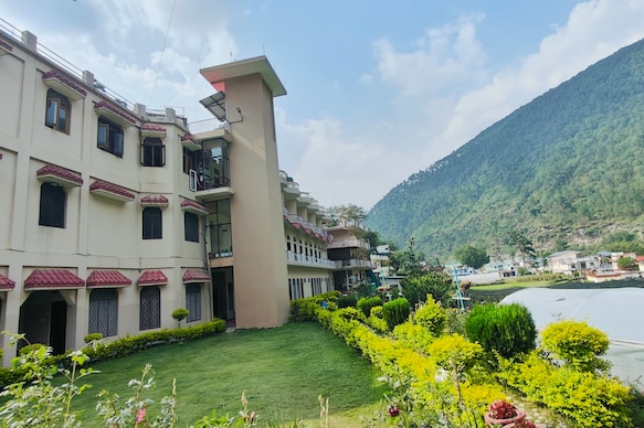 Shivlinga Resort (A Riverside Property)