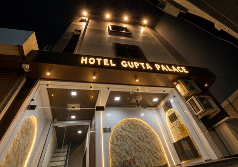 Hotel Gupta Palace