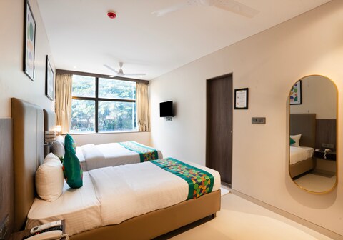 Treebo Vro Boutique, Andheri East