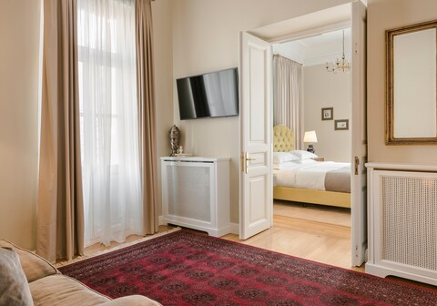 Noble Suites, Athens