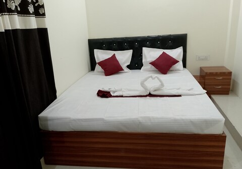 Hotel Apana Haveli Guest House and restaurant