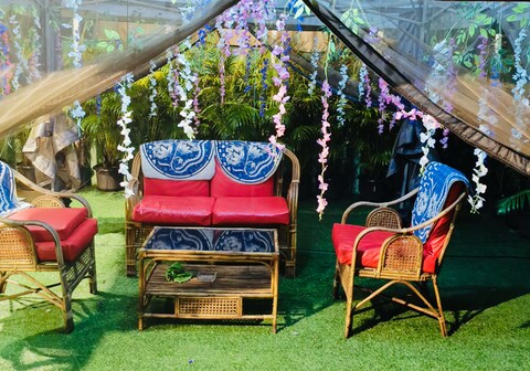 Sa-Rang (Private Garden with Gazeebo)