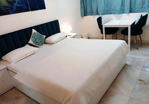 Luxury 2BHK Apartment In Andheri West