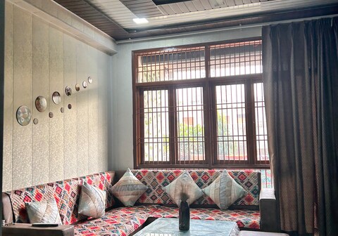 Peaceful Stay at Dil E Yaad 2kms from Taj Mahal