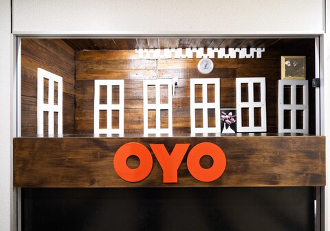 OYO 89960 Manjung Inn Hotel