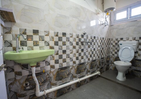 Monratino The Snow Roost-Gandhi Road 10 Mins from Mall road