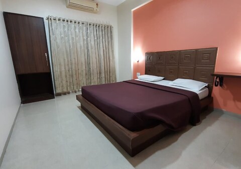 Hotel Kolhapur Residency