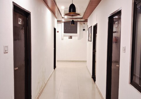 HOTEL SHIVA INTERNATIONAL