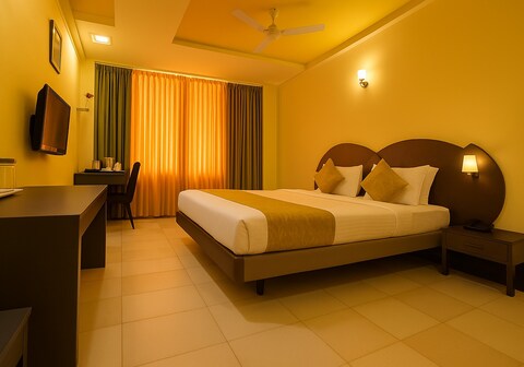 HOTEL GRANDE SITA - 900 Mtr. away from Railway Station & Bus Stand