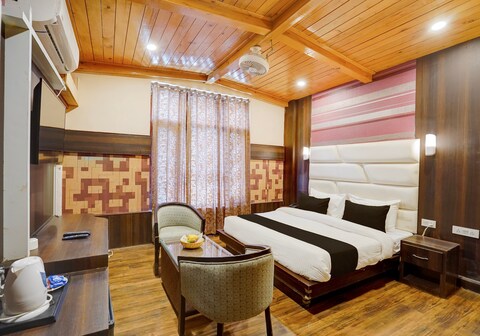 Palette Hotel Regency Valley View Pahalgam By CheckIn