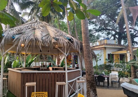 Urban Mad Villas & Studio