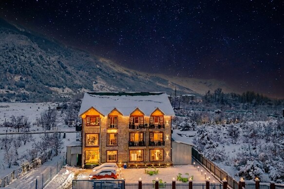 Classy Castle Pahalgam