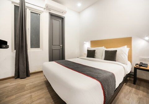 Super Townhouse Dilshad Garden Near Dilshad Garden Metro Station