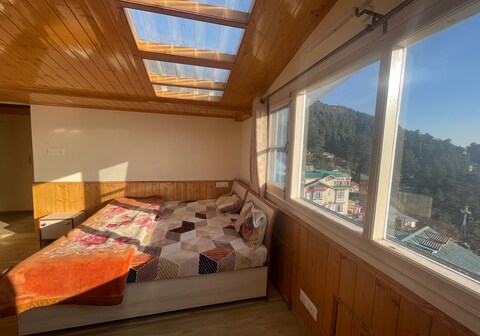 Valleyview Sunny Walking Distance Mall Road JISHA,s