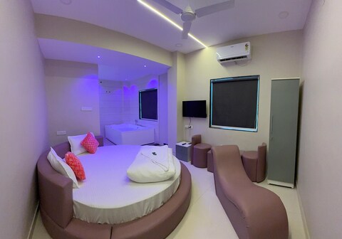 Hotel Elite Stay - Mahalunge Pune