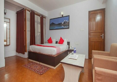 Hotel Namsey Hotel and Lounge