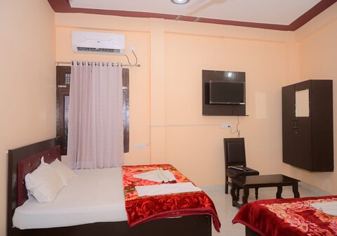 Shree Ramanam Palace