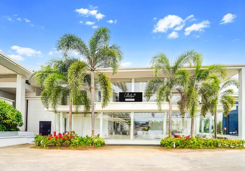 Super Collection O Kazhakuttam Near AL Saj Convention Centre