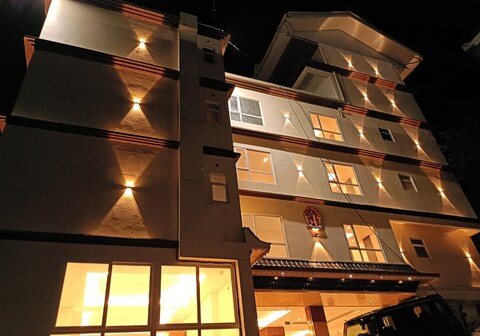 ZAMBALA RESIDENCY & SPA