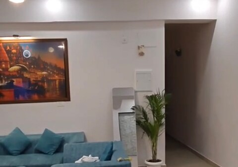 Aashvistays