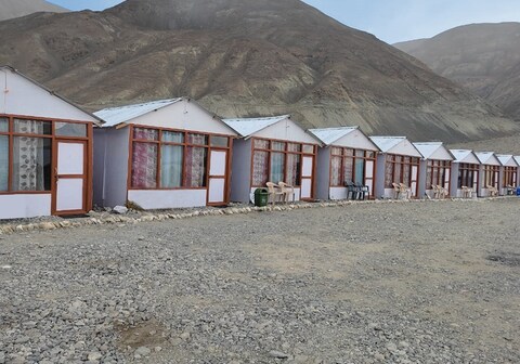 White Heaven Cottage | Rooms & Restaurant