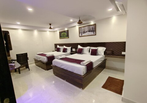 Hotel Sai Palace