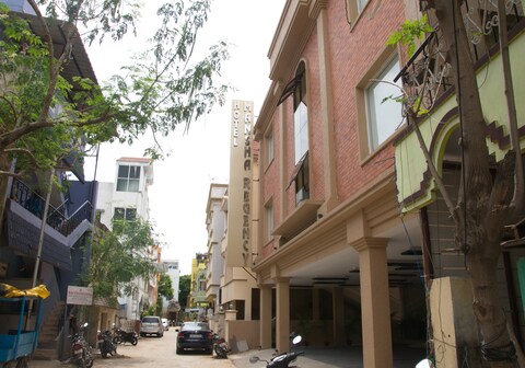 Hotel Mansha Regency