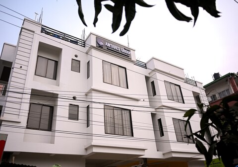 Antares Group Luxe Apartment | 5Min From Apollo Hospital