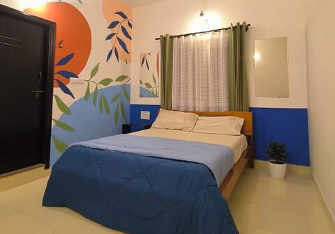 Trava Stays | HSR Sector 2