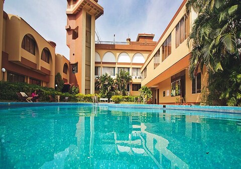 Paradise Isle Beach Resort