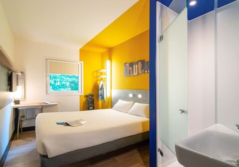 إيبيس بدجيت مطار أمستردام