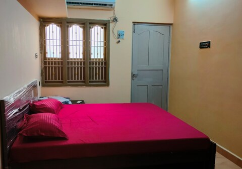 Sriyaah Residency
