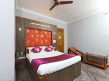 OYO 8828 Holidays Dollars Grand, Tirupati OYO 8828 Holidays Dollars Grand, Tirupati