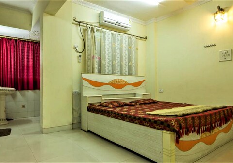 Bhau Niwas 1 Homestay | Rooms & Caretaker