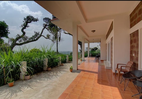 Forestdale Villa | Rooms & Guided Treks