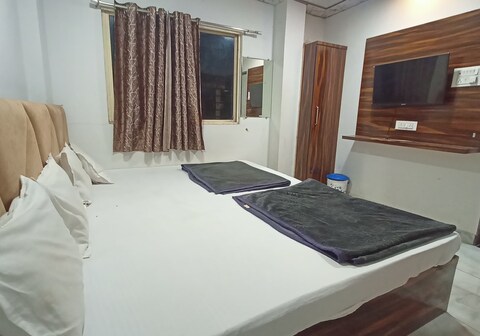 Hotel Anmol Palace